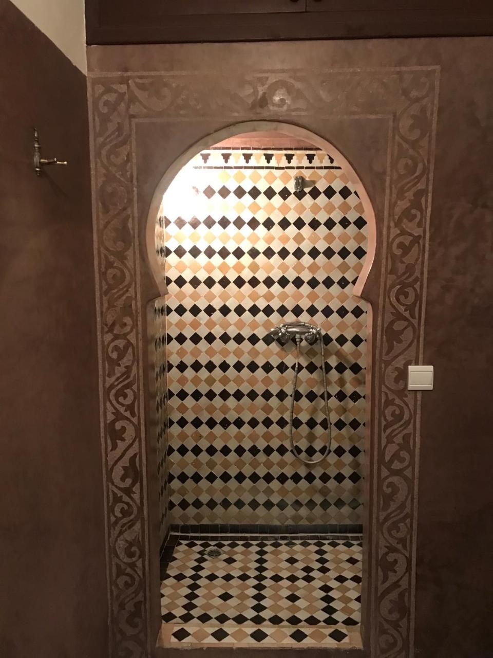 Soraya Hammam & Jacuzzi Bed & Breakfast 3*